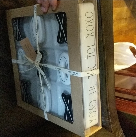 Rare! Rae Dunn tic tac toe game set - Picture 2 of 3